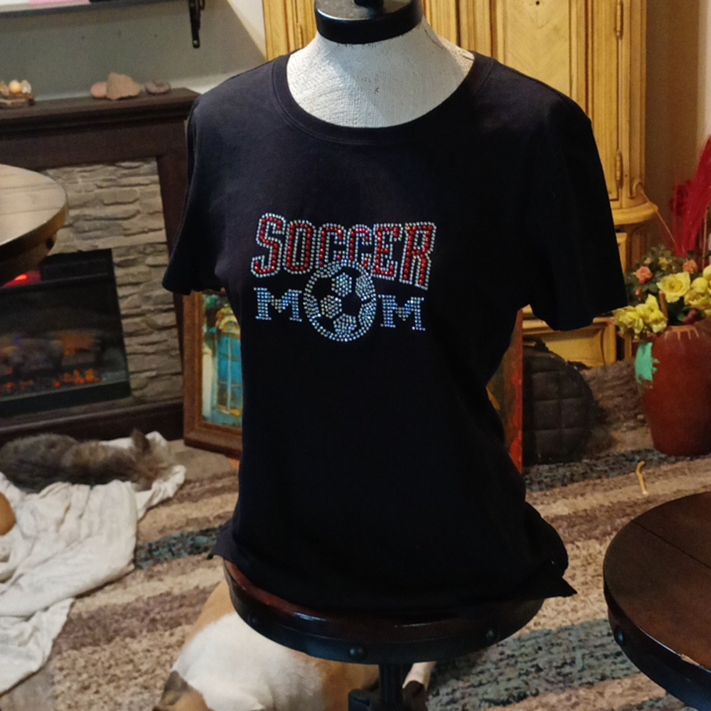 Soccer Mom Tshirt Sz Med bedazzled Sports Statement Black short sleeve crew